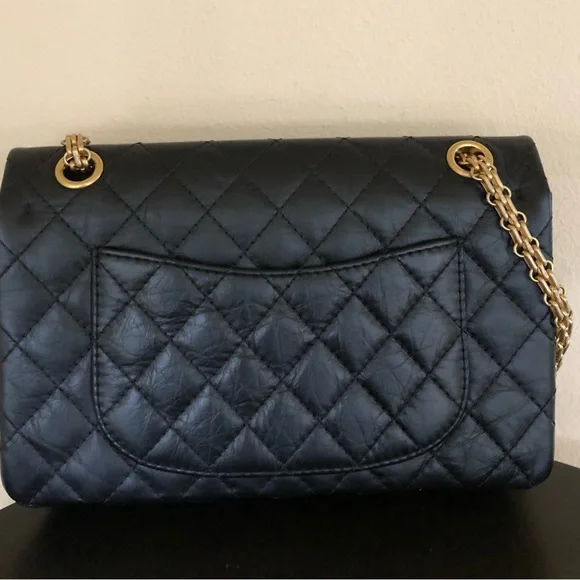Classic and iconic Chanel reissue 2.55 in black calf leather. Like new condition - Picture 2 of 11